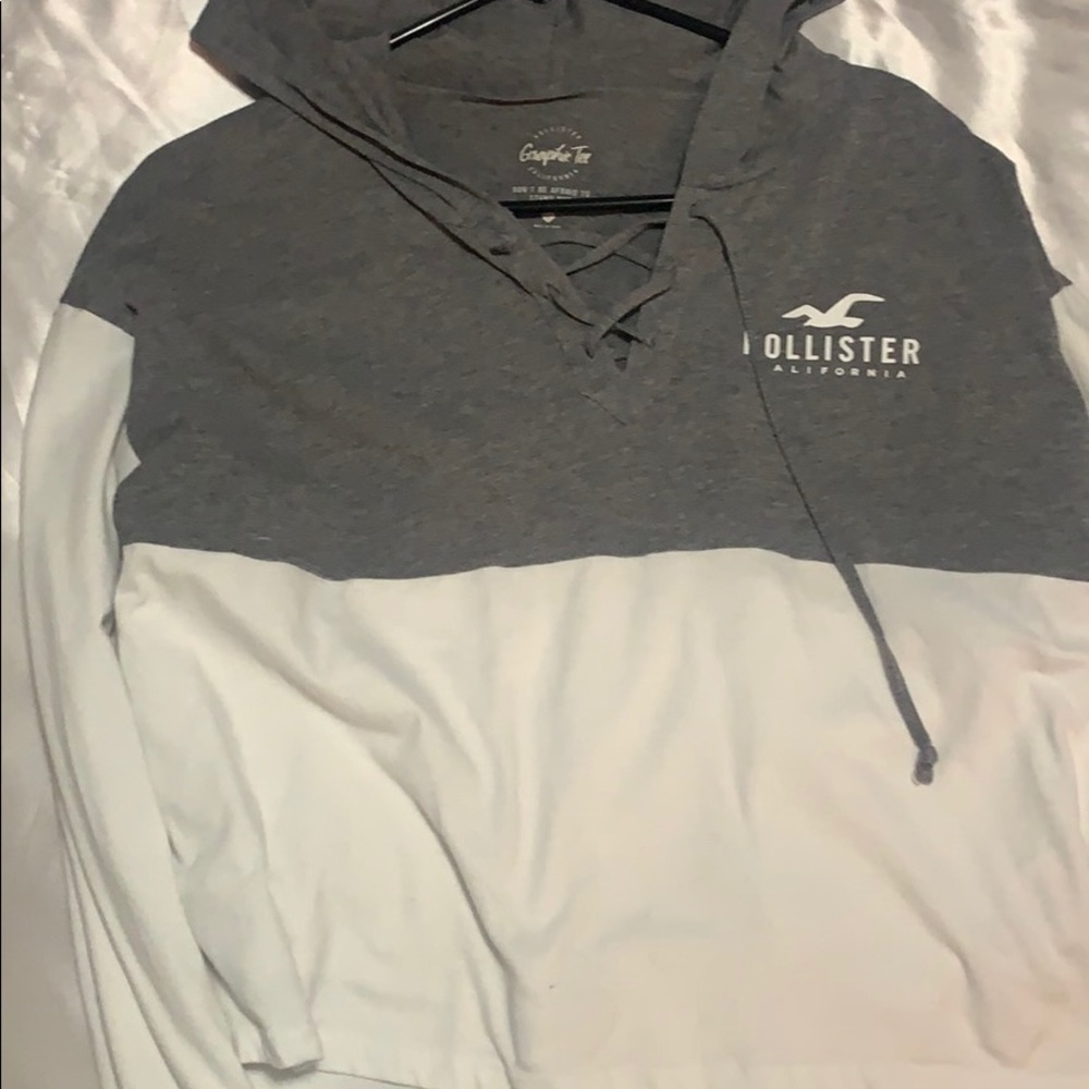 hollister cropped longsleeve